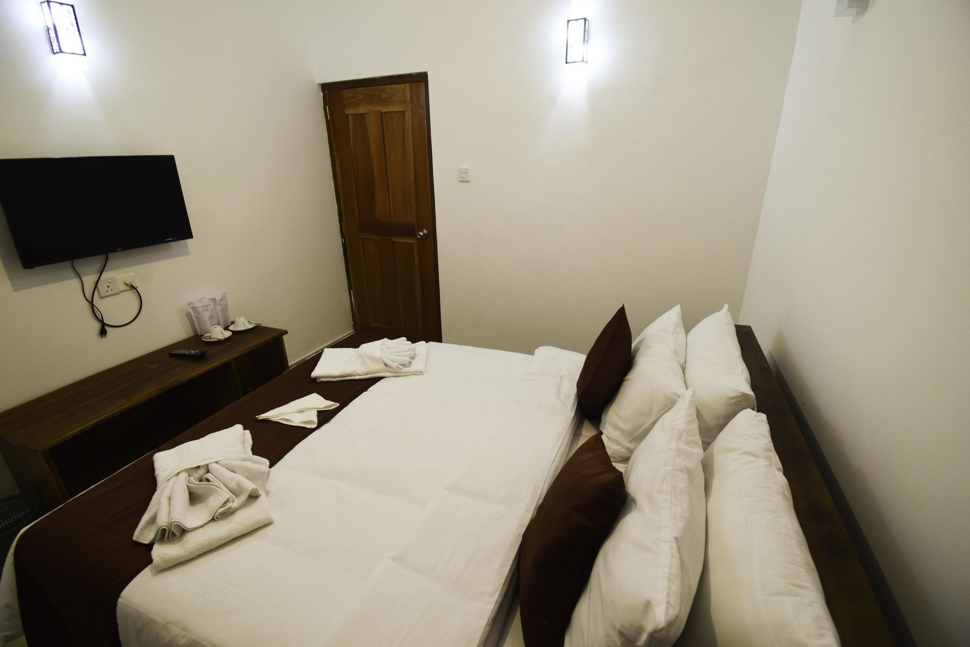 Hotel Ranvil Нувара-Елія Екстер'єр фото